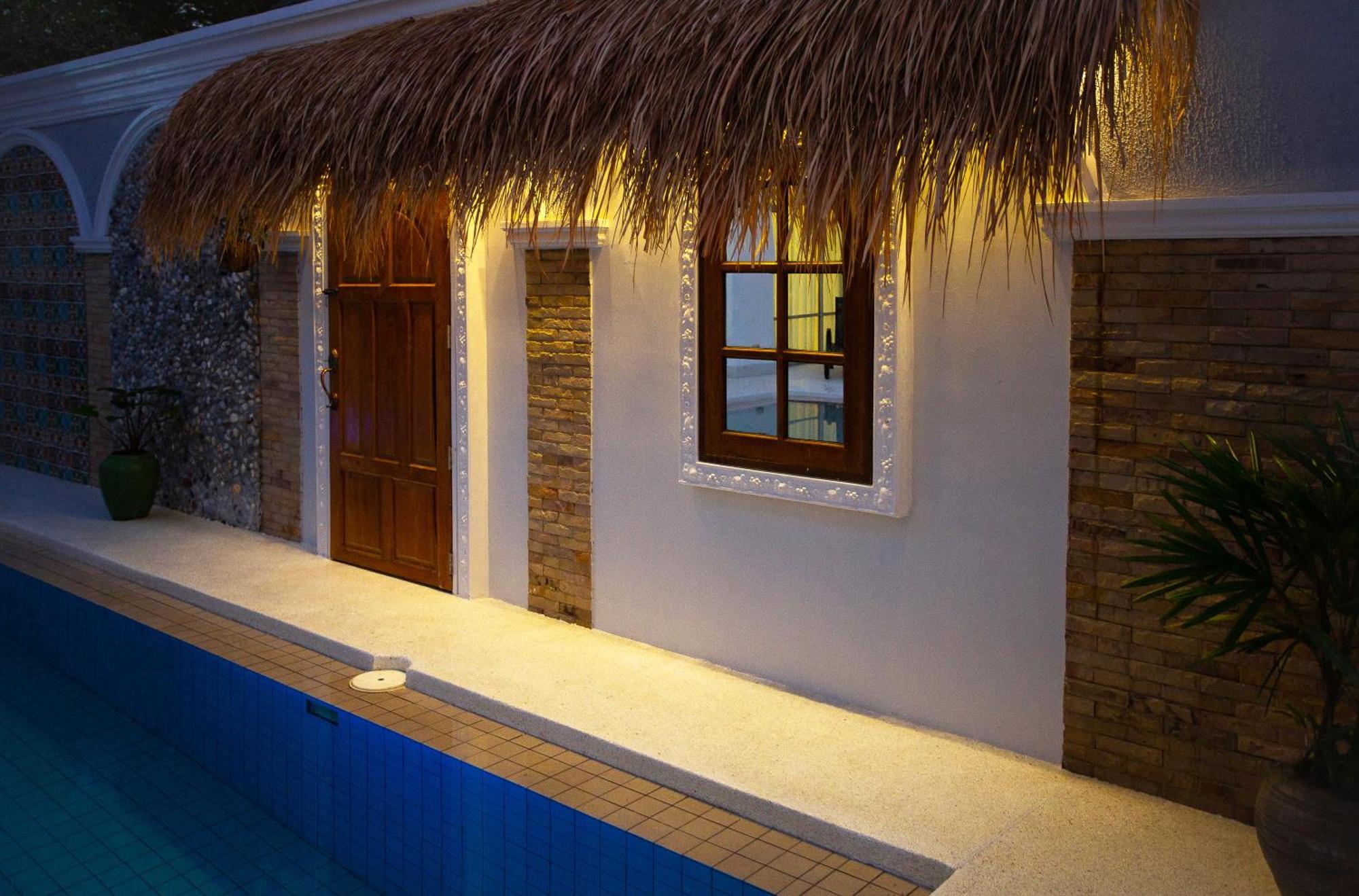 Nagawari Art Maldives Pattaya Villa Na Chom Thian Extérieur photo